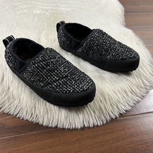 P448 Size 37 / US 7 Black‎ White Shimmer Laby Slippers Slip On Shoe